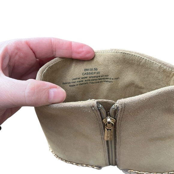 Karl Lagerfeld Cassie Zip Ankle Booties Women's Size 8M Beige Suede Chain Heels - Picture 9 of 13